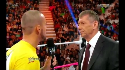Wwe Raw 08.10.12 - Си Ем Пънк удря Винс Мъкмеан