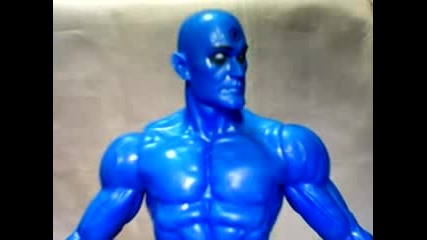 Hi,  Im a Marvel...and Im a Dc Wolverine and Watchmen (dr. Manhattan).flv