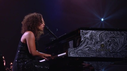 Alicia Keys - Girlfriend ( Piano & I Aol Sessions +1 )