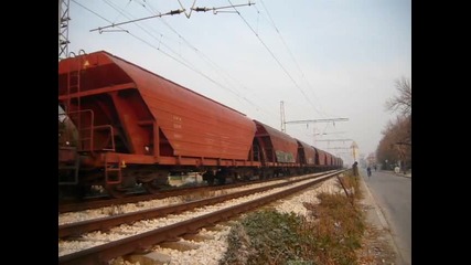 Тежък товарен влак