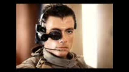 Велика снимка на Люк Деверо от екшън филма Универсален Войник (1992)