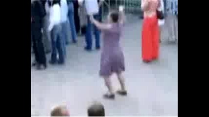 Баба Танцува Хаус