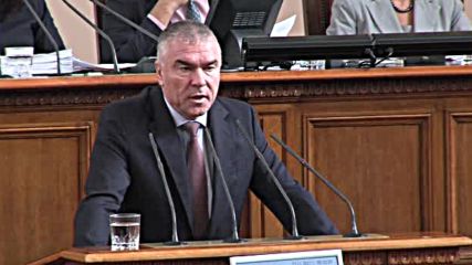 Депутатите от ВОЛЯ напуснаха пленарната зала заради Иво Христов