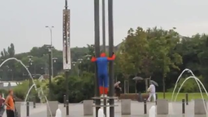 Spiderman е жив!