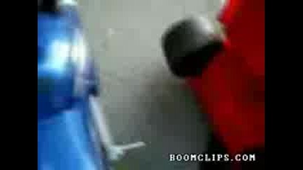 Мини мотор vs. мини джип 