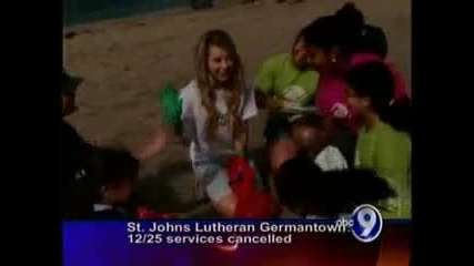 Christmas Day Parade Clip - Selena Gomez 