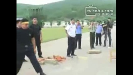 Брутални Тренировки На Китайските Полицаи 