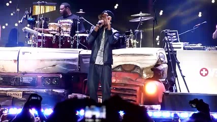 * Превод * B o B feat Eminem - Airplanes 2 Live 