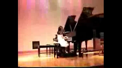 Talented 7 Year Old Girl Playin Piano Concert 2 .wmv