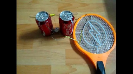 Electric Fly Swatter + coke can = Franklin's bell