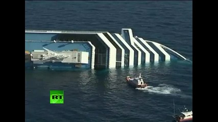 * Н О В О * - Големия Круиз Коста Курта се преобърна в океана