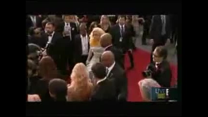 Lady Gaga на червения на килим на 52 - ите Grammy Awards 