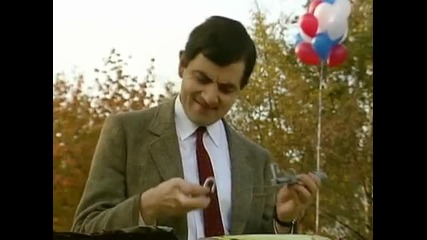 Mr Bean - Танк премазва колата на Мистър Бийн!(луд смях)