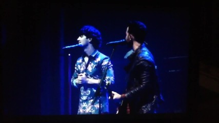 Н О В А !!! Jonas Brothers - Let's Go (at Radio City)