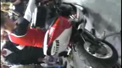 Най - Бързия Скутер в света - Yamaha Aerox 150 к.с. Turbo Максимална скорост 250 км / ч 