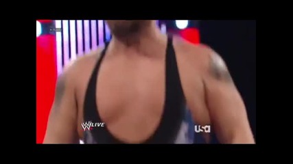 Big Show knocks out Triple H : Raw, Oct. 7, 2013 - Грамадата нокаутира Трите Х