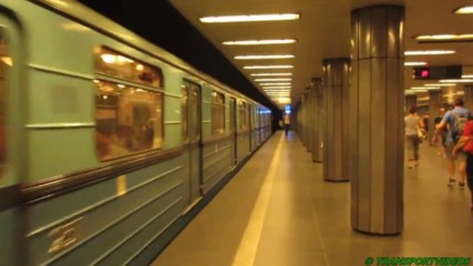 Една от метростанциите в Будапеща - Budapest Metro M3 - Corvin-negyed