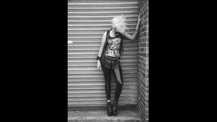 Christina Novelli - Left Behind