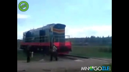 Как се пали локомотив в Русия! Смях