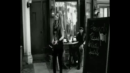 Avril Lavigne - Smile / Официално Видео /