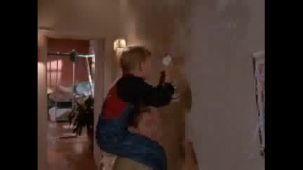 103 Malcolm In The Middle - Home Alone 4