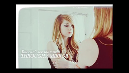 Avril Lavigne-alone