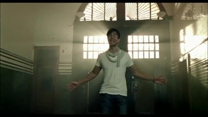 Превод! Enrique Iglesias ft. Wisin Yandel - Lloro Por Ti ( Високо качество )