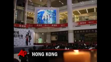 Raw Video - Fans Around World Remember Jackson