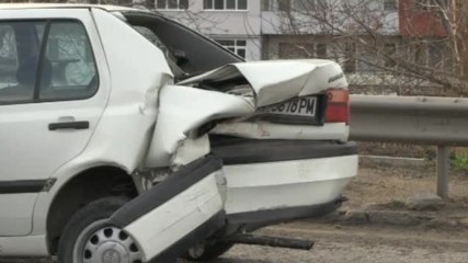 Катастрофа блокира движението по международното шосе в Русе