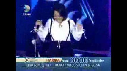 EBRU GüNDeŞ HaRiKa EVET 2008 - Beyaz Show