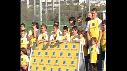 Fernando Torres celebra un acto en Madrid con su aseguradora Aviva (25 - 05 - 10) 