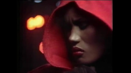 Ретро Песен, Grace Jones - Private Life (1980)