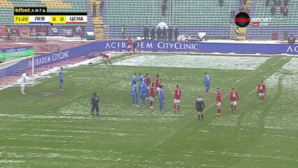 Мухар грабна лопатата