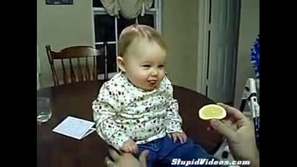 Бебе яде лимон 