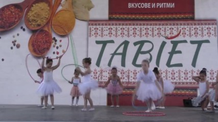 Балетна школа "зора" при Нч "зора 1858" на сцената на Табиет фест в Дупница.hd