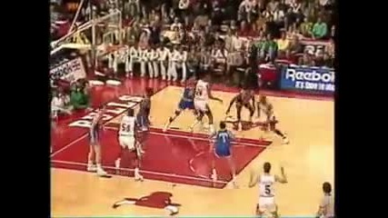 Michael Jordan and Kobe Bryant Top 10 Dunks split2