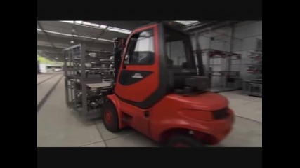 Уникалният прозрачен завод на Volkswagen в Германия 