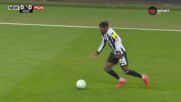 Newcastle United vs. Manchester United - 1st Half Highlights