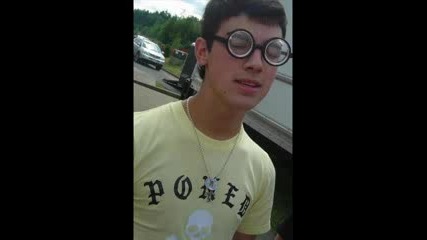 Cute/funny Jonas Brothers Pictures