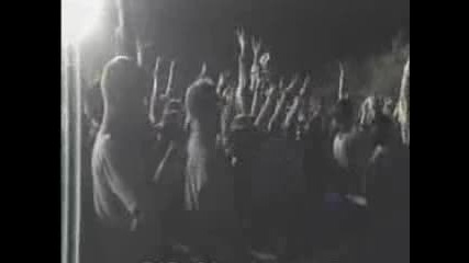 Drowning Pool - Soldiers (official Video) 