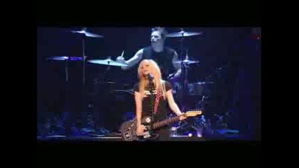 Avril Lavigne-Dont tell me (Live)