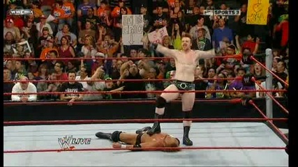 Наследниците отново нападат Ортън | Raw 15/03/10 |