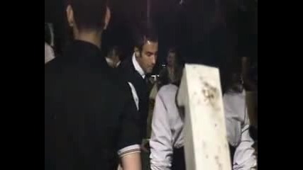 Гордата Аси - на снимачната площадка на сватбата на Аслан 