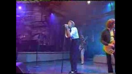 Stone Temple Pilots - Big Bang Baby (live)