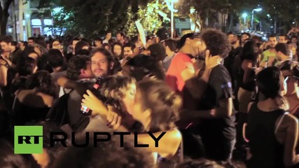 Brazil: See mass KISSING to protest aggression towards homosexuals