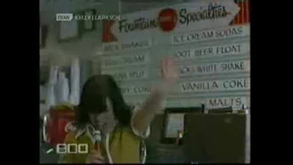 Kelly Clarkson - Walk Away
