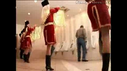 Скрита камера с Голи мацки 
