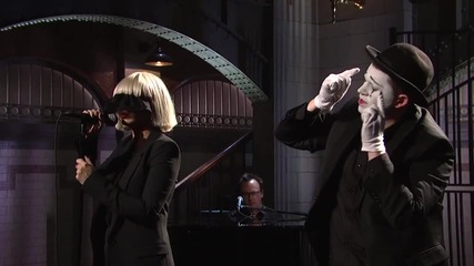Sia - Chandelier (live on Snl)