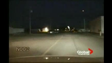 Хора заснемат Метеор над Едмънтън,  Канада