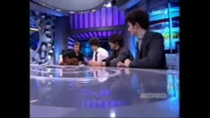 Jonas - Singing 